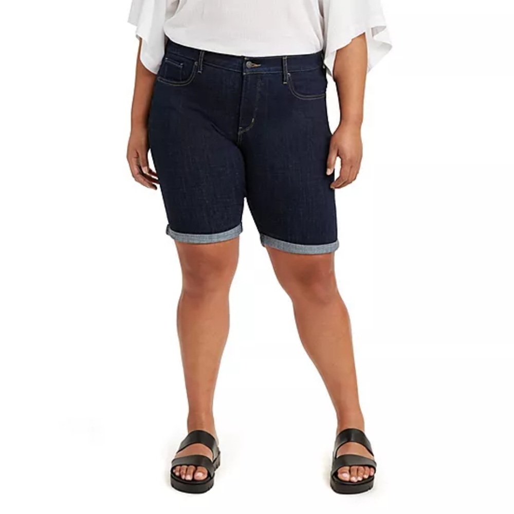 NWT Levi's Classic Bermuda Shorts 18/34* Really 38" Waist Firm Price